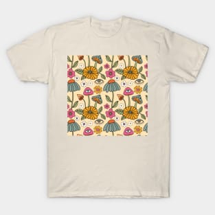 Trippy Groovy Mushroom Weird 60s 70s Floral Pattern T-Shirt